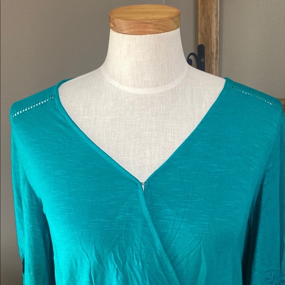 Maurices turquoise Teal V-Neck Wrap Top with bell cut out sleeves size S - Picture 4 of 12